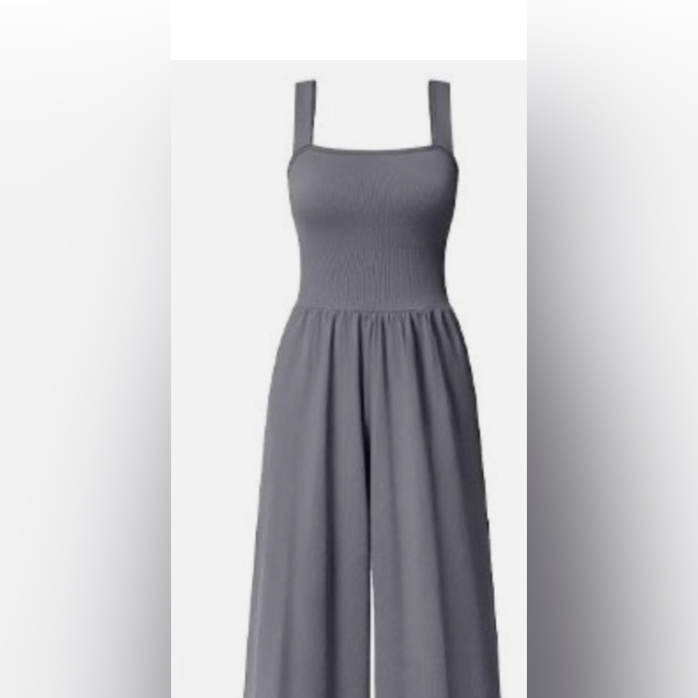 OQQ Gray Sleeveless Romper size M.